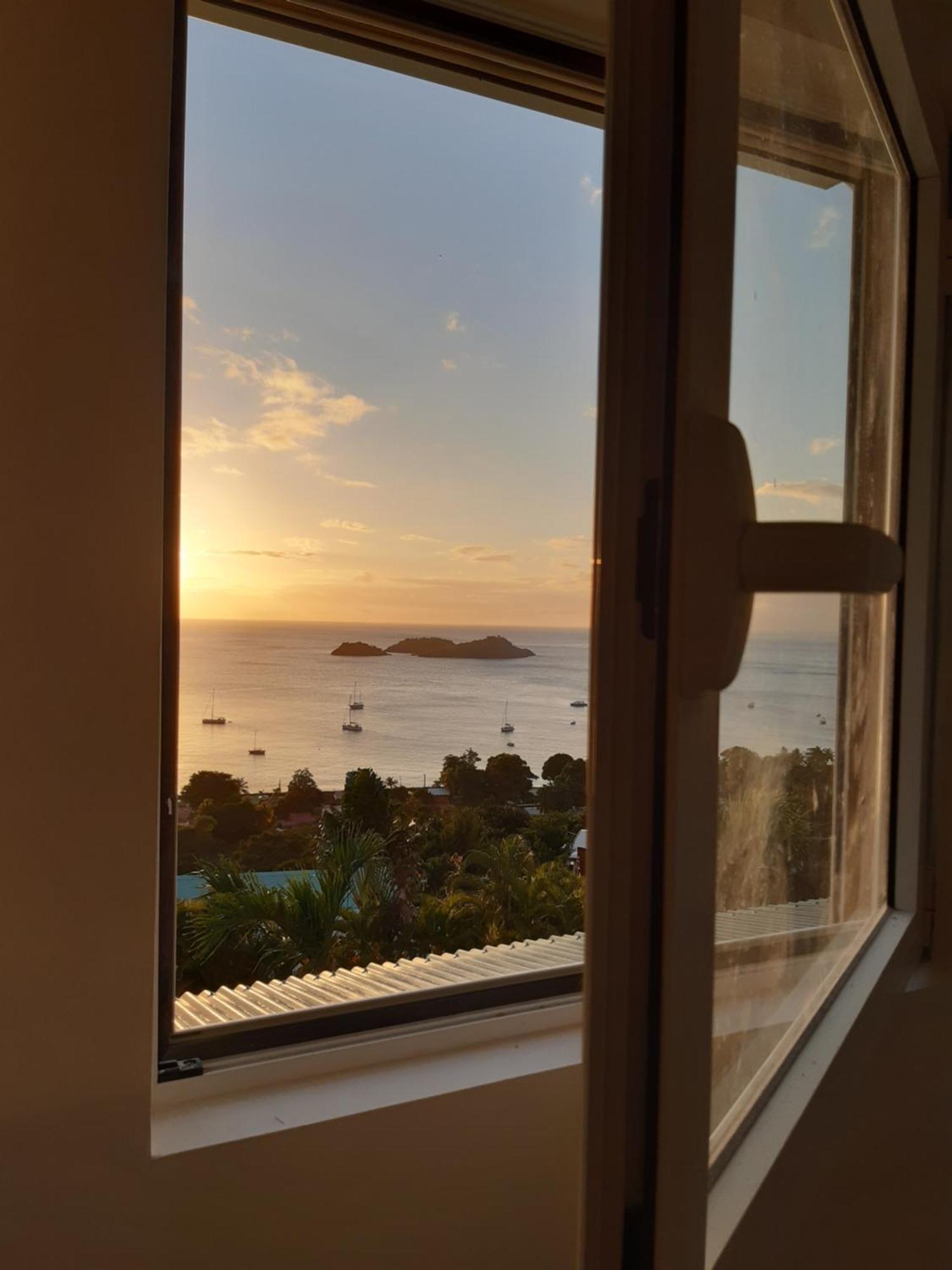 Logements Vue Mer Acces Piscine En Guadeloupe Bouillante Esterno foto