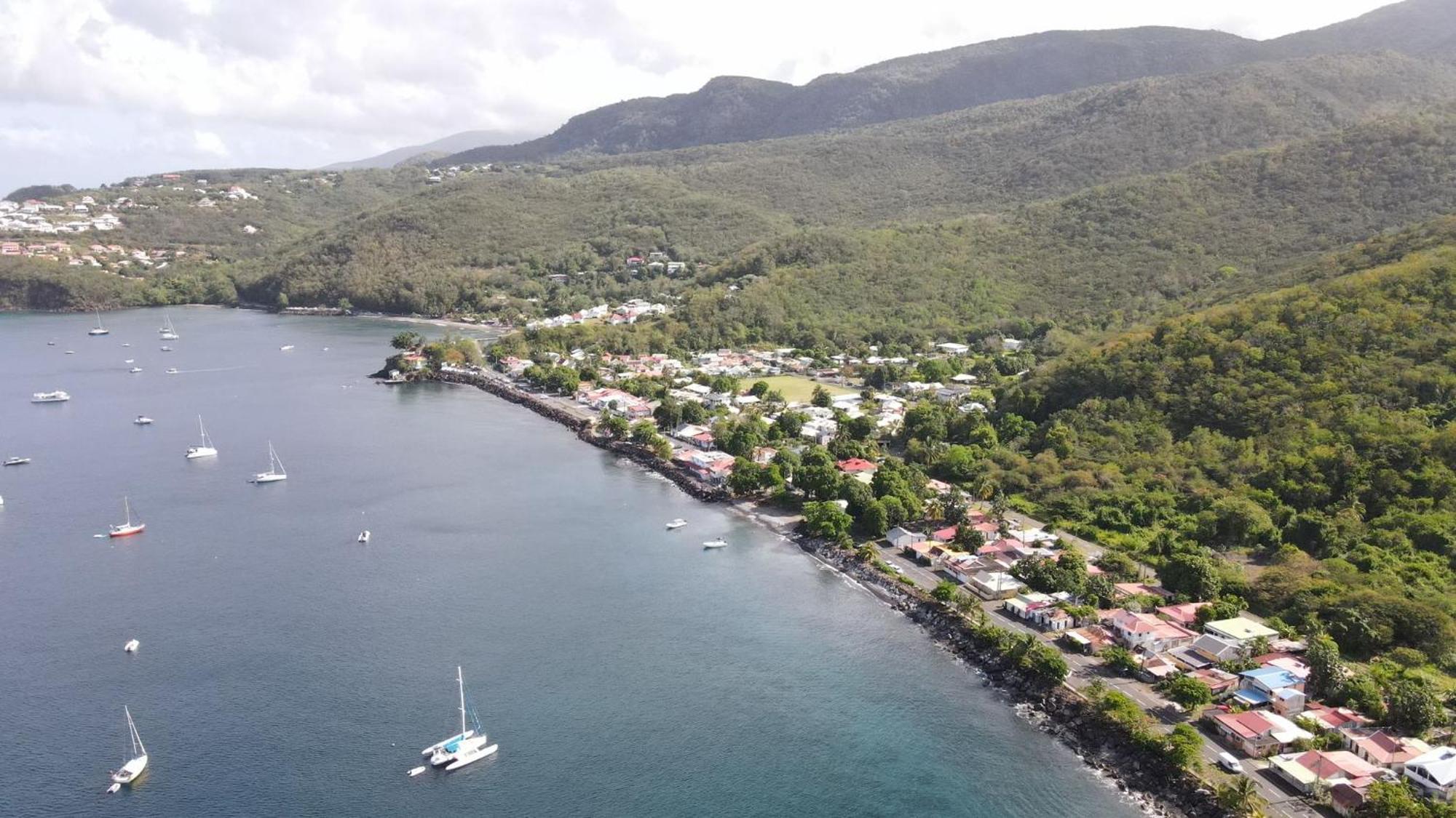 Logements Vue Mer Acces Piscine En Guadeloupe Bouillante Esterno foto
